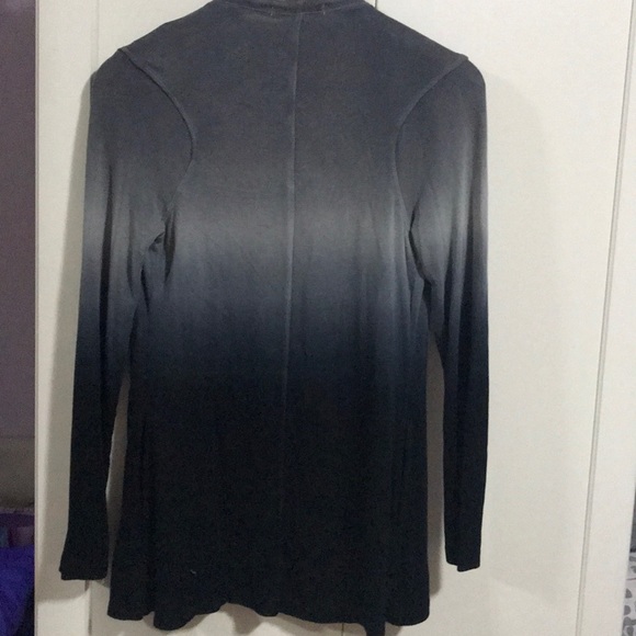 🌺A cardigan with design🌺 - Picture 3 of 3